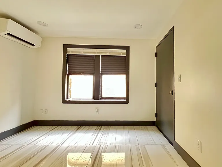 1614 Harrison St #8 — Photo 6