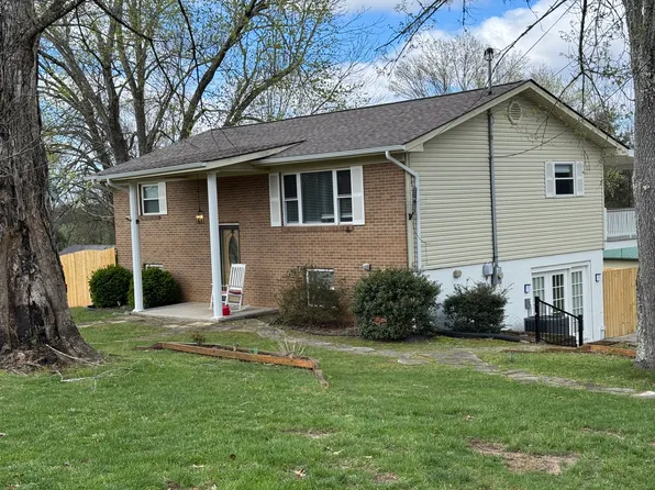 11249 Couch Mill Rd, Knoxville, TN 37931