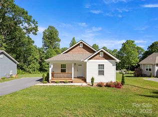 87 Markley Dr, Flat Rock, NC 28731