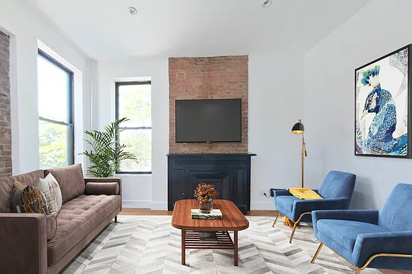 Rented by Platinum Properties | media 18