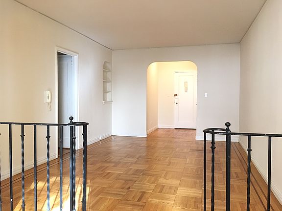 5th image of 3111 Broadway APT 5E