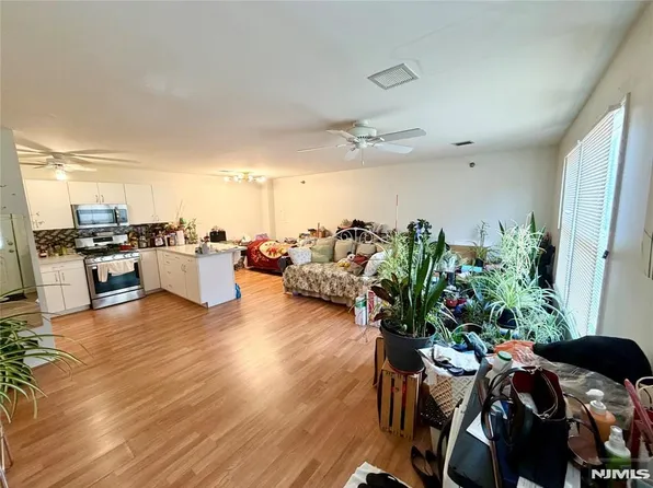 336 Bloomfield Ave APT 3B, Caldwell, NJ 07006