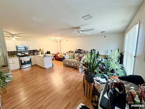 336 Bloomfield Ave #3B Photo 1 336 Bloomfield Ave #3B Photo 1