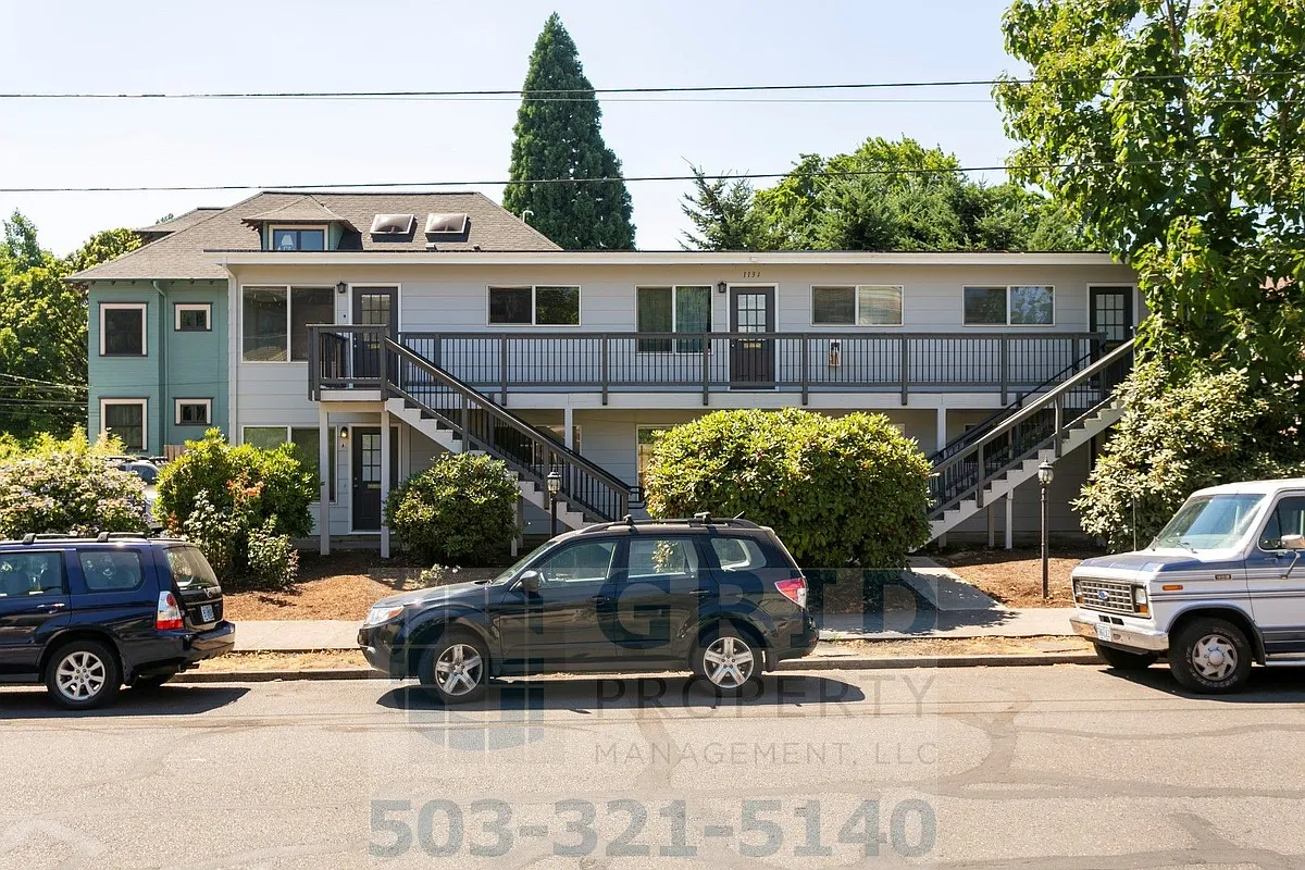 Building Photo - 1131 SE 17th Ave #F