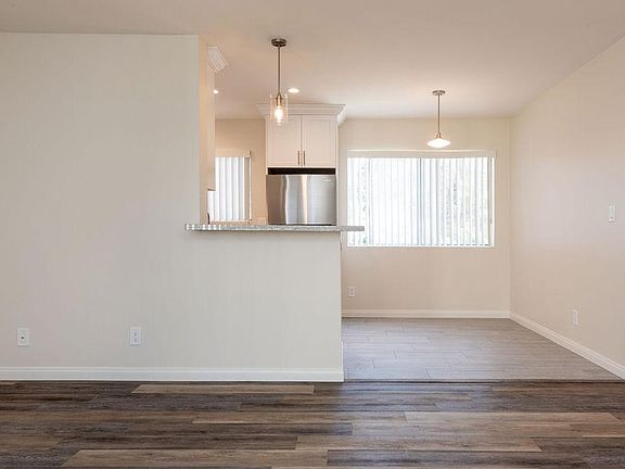 4th image of 1038 Turquoise St APT 11