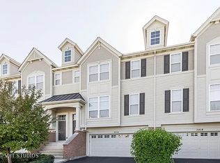 3416 Kentshire Cir, Aurora, IL 60504