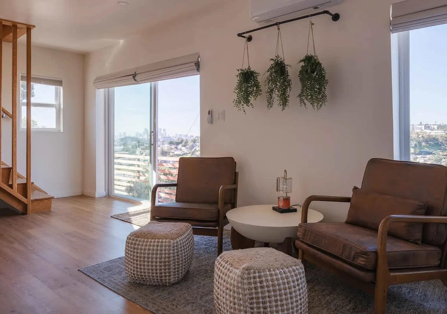 Hillside Haven: Hot Tub, City Views, Near Downtown LA — Photo 3