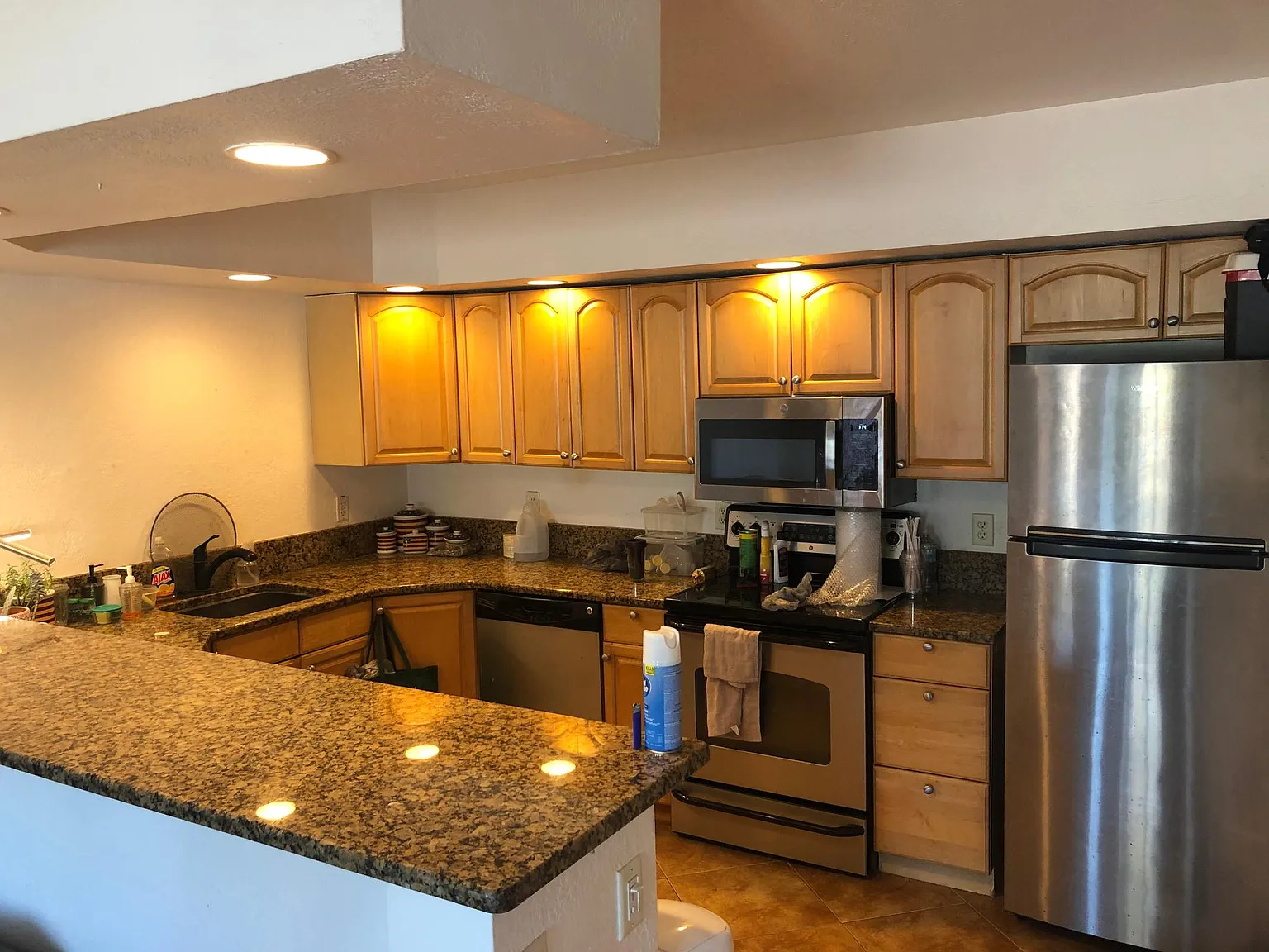 1 bed, 650 sqft, $2,000 — Photo 3