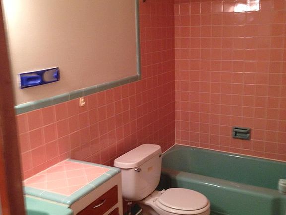 4th image of 2814 S Moreland Blvd #2