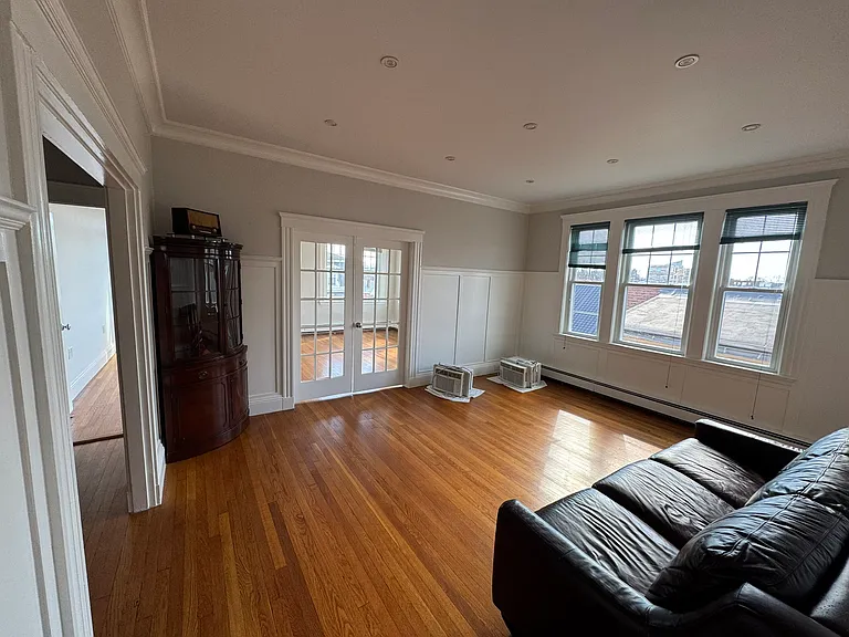 84 Tudor St #6 — Photo 7