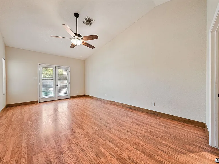 10619 E 35th Pl — Photo 11