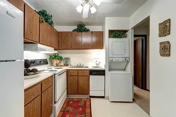 Bedford Green Apartments — Photo 4
