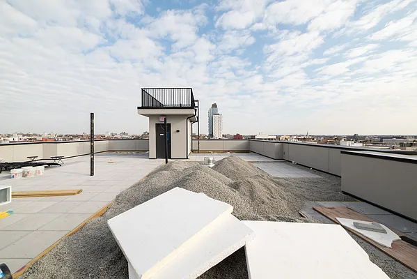 Rented by Key City Capital Inc | media 53