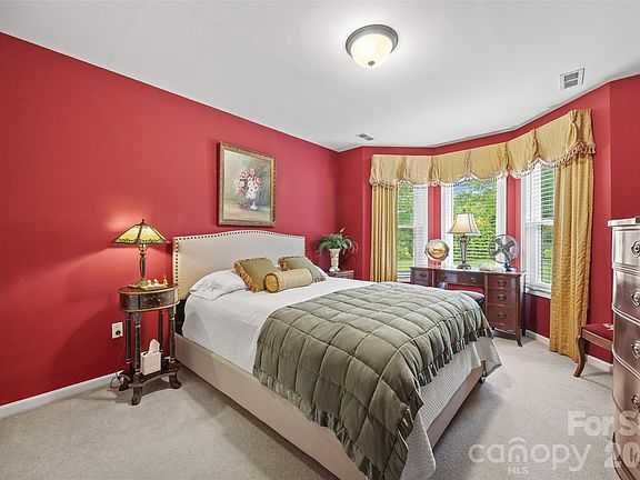 4th image of 2155 Squire Rd