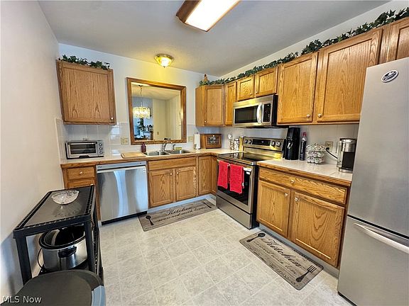 4th image of 2518 Woodlawn Cir NW #42-A