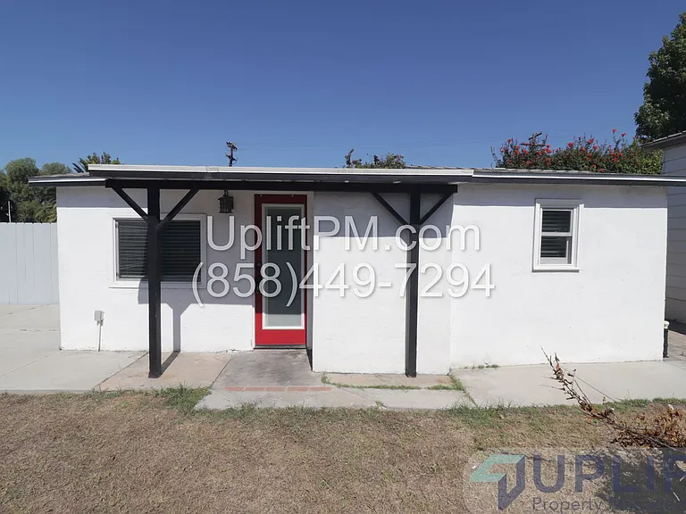 710 Church Ave — Photo 10