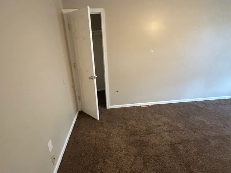 8 Rhodes Ave — Photo 12