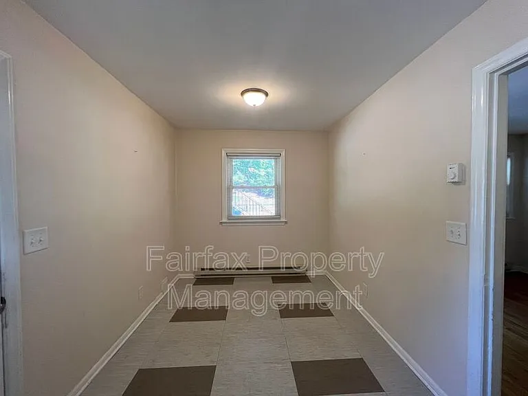 1937 Morehead Ave — Photo 9