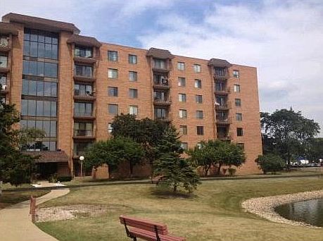 2nd image of 1717 W Crystal Ln Unit 407