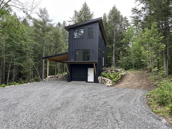 365 High Meadow Rd, East Burke, VT 05832