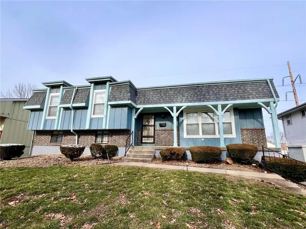 6902 E 140th Ter, Grandview, MO 64030