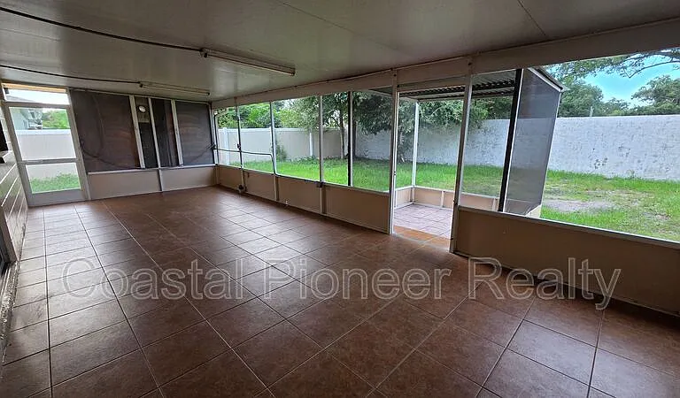 4817 Cypress Tree Dr — Photo 30