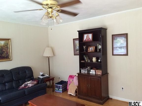 4th image of 1813 McCombs St