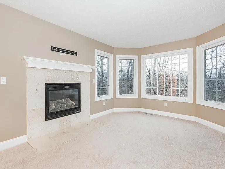 3729 Edgehill Dr — Photo 8
