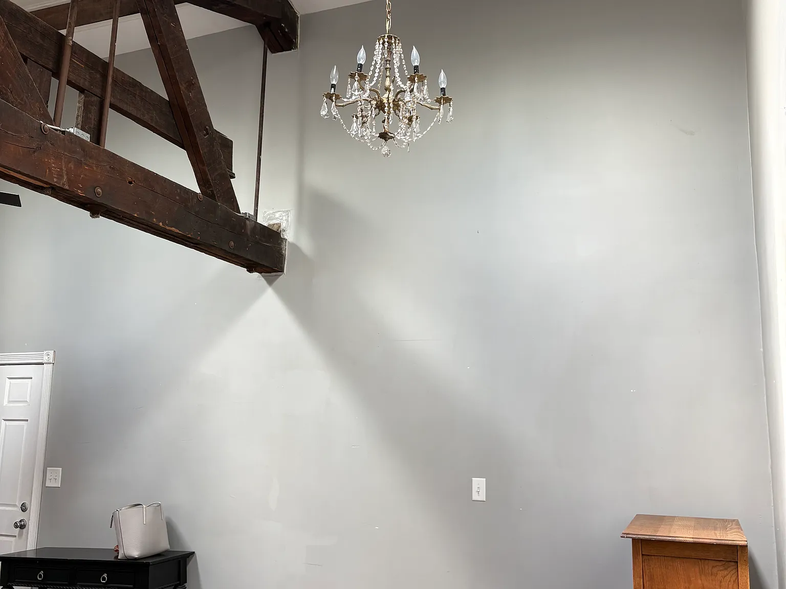 1122 N High St — Photo 2