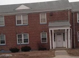 221 Huntington Rd #B, Bridgeport, CT 06608