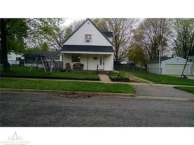 334 S East St photo 1