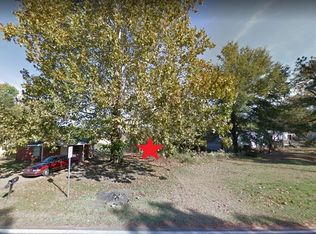 423 2nd St, Earle, AR 72331