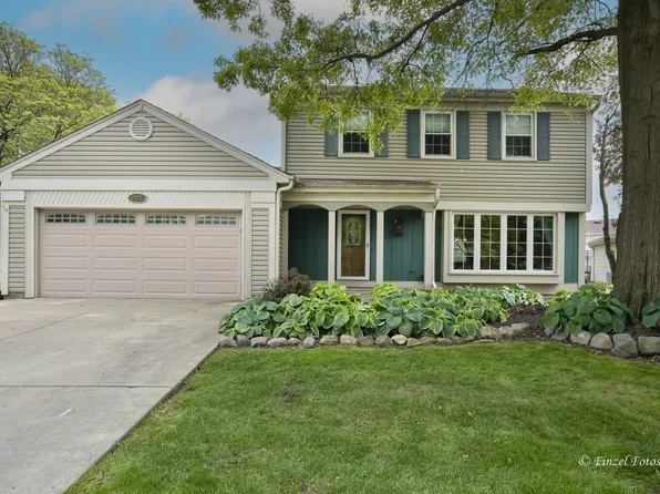 2127 Hitching Post Ln, Schaumburg, IL 60194