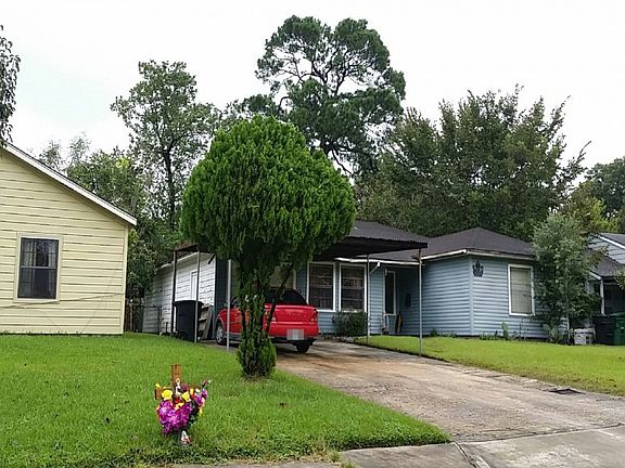 3rd image of 3723 Lazywood Ln