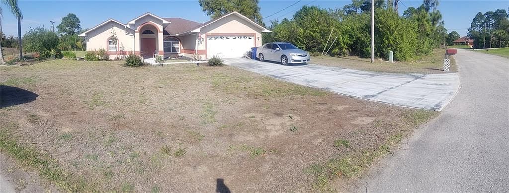 706 Canterbury Cir