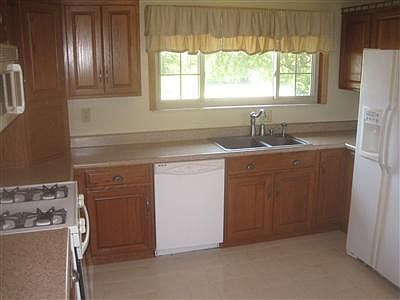 3rd image of 2150 S Helenwood Dr