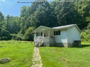 624 Left Fork Big Lynn Creek Rd, Genoa, WV 25517