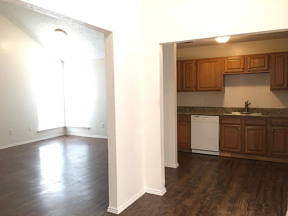 5th image of 1206 Thistle Dr