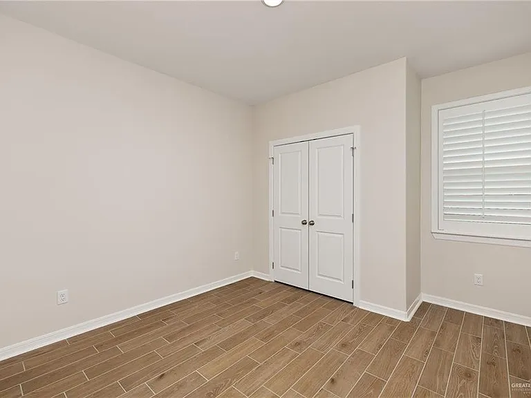 10333 N 15th St — Photo 12