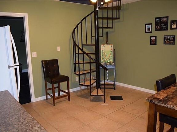 4th image of 1011 Carolina Ave