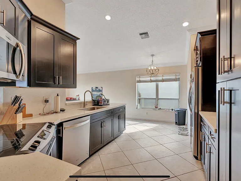1048 Siena Oaks Cir E — Photo 12