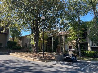 7933 Charter Oak Ln, Charlotte, NC 28226