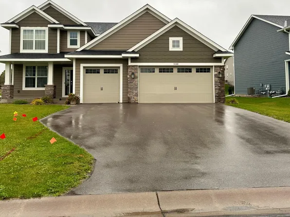 9248 Lower 6th St N, Lake Elmo, MN 55042