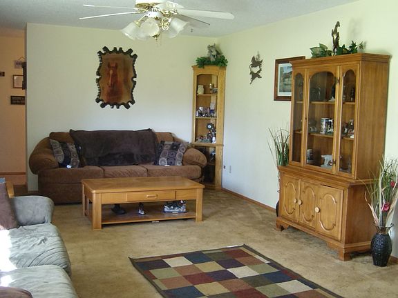 2nd image of 424 Birchwood Hts