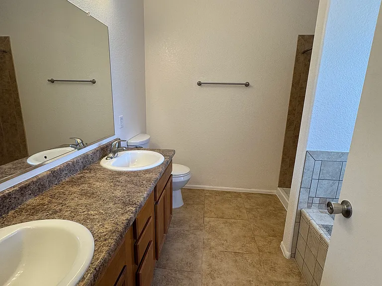 7815 S Wild Primrose Ave — Photo 23