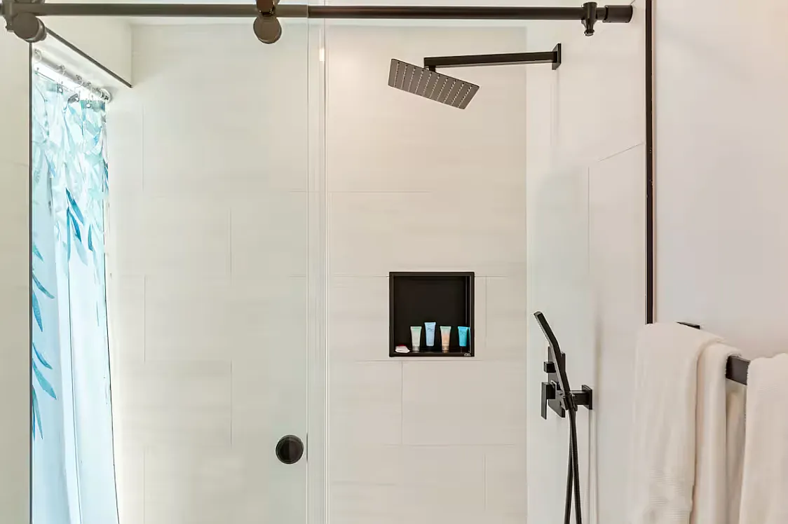 1 bed, 420 sqft, $3,450 — Photo 3