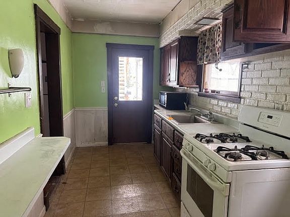 3rd image of 514 Hiland Ave