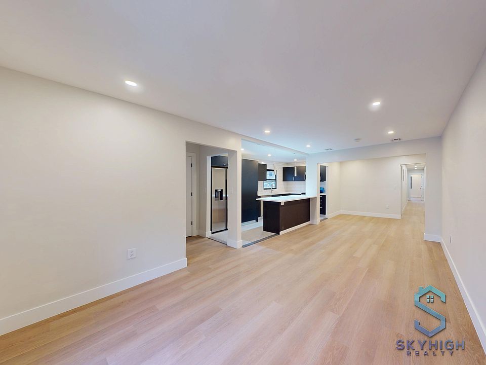 1st image of 25-01 Ocean Crest Blvd #1F