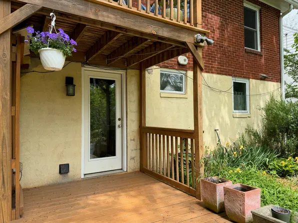 1116 Forest Hills Ave #B, Charlottesville, VA 22903