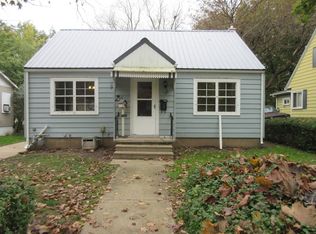 713 Jackson Ave, Dixon, IL 61021